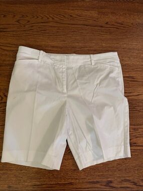 Women's Tailored Perfect Shorts in White